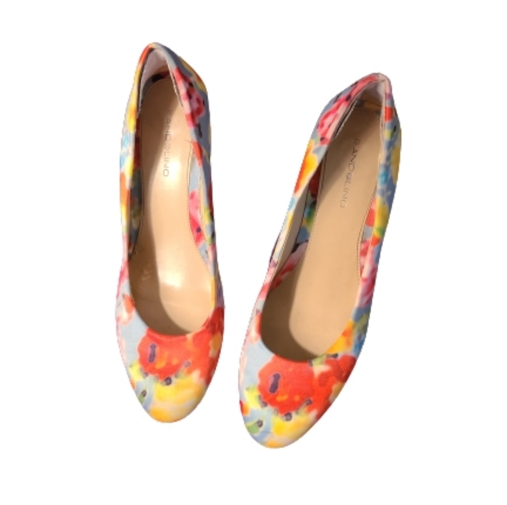 Bandolino Galleigh Women Pumps